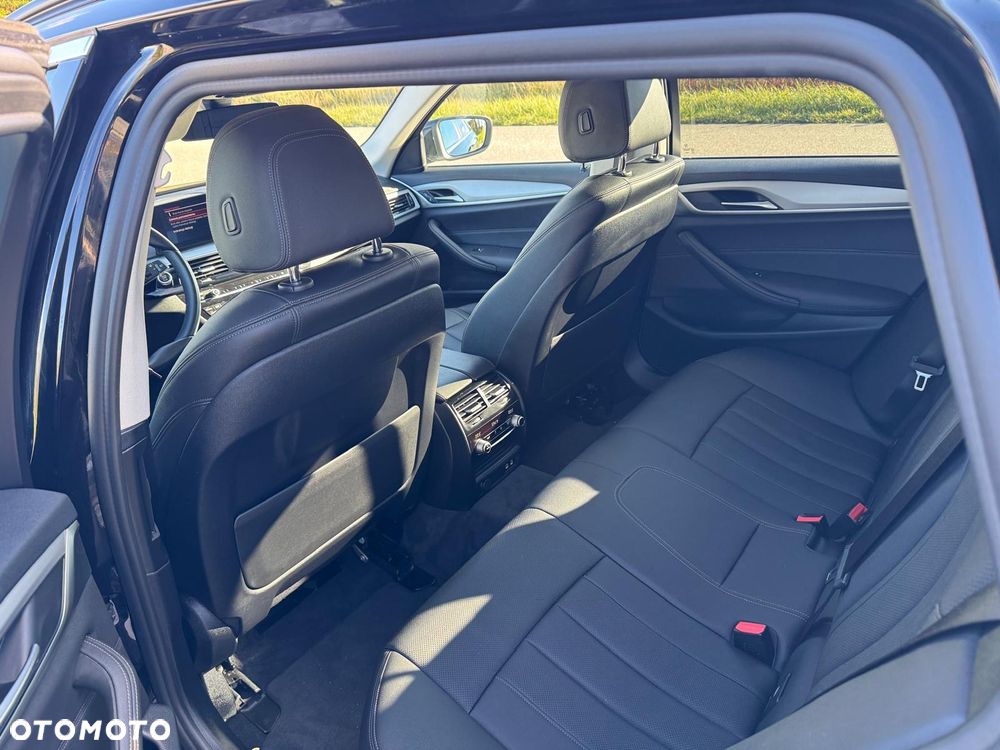 BMW Seria 5 520d Sport Line sport - 8