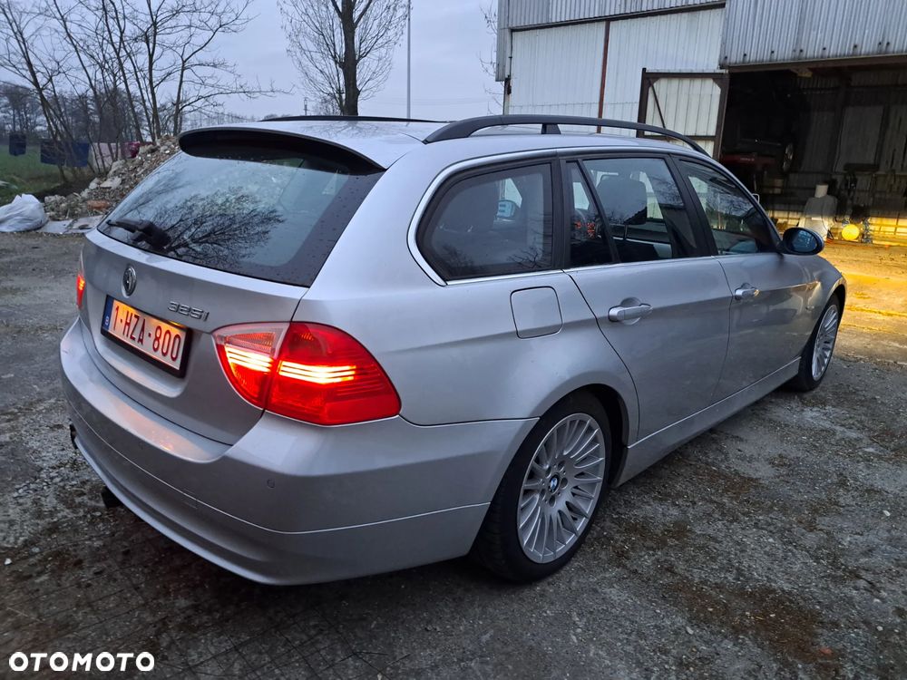 BMW Seria 3 325i - 8