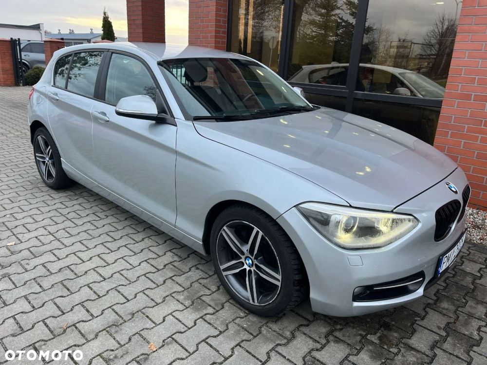 BMW Seria 1 116d Sport Line - 2