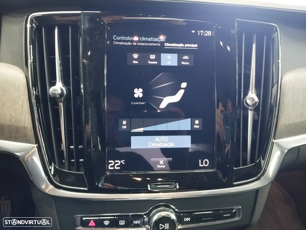 Volvo S90 2.0 B5 Inscription AWD Geartronic - 26