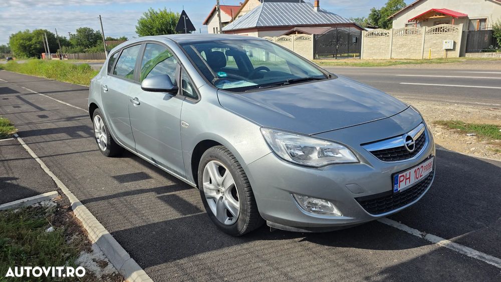 Opel Astra 1.7 CDTI Cosmo - 1