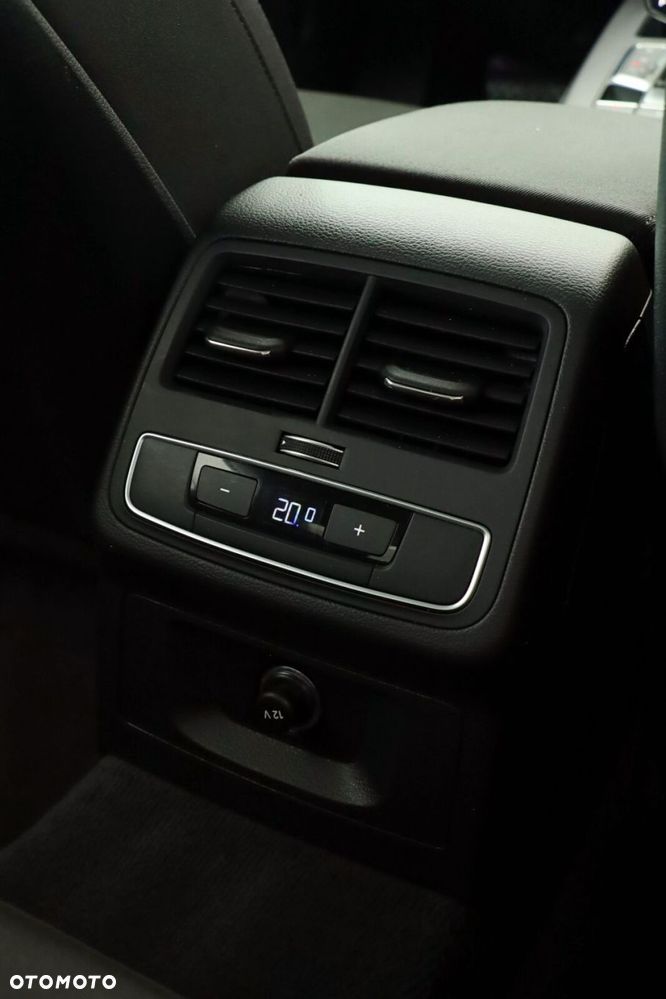 Audi A4 Limousine - 17
