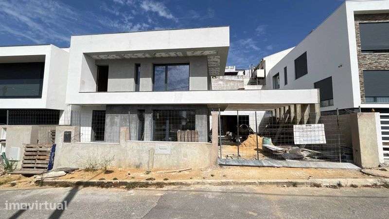 Imoveis - Moradia T4 em Construção - Charneca de Caparica - Grande imagem: 2/3