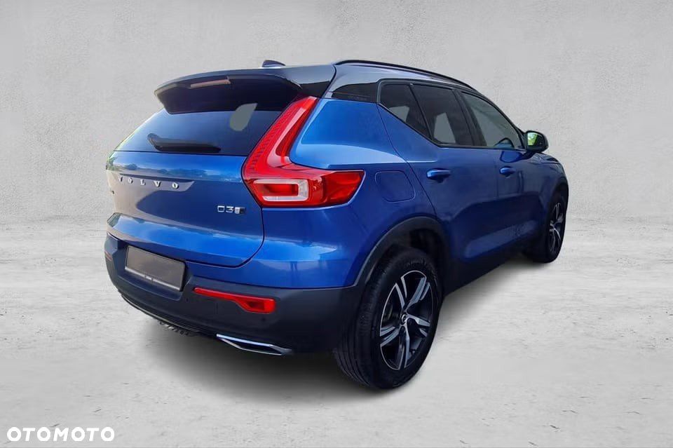 Volvo XC 40 D3 SCR AWD R-Design - 10