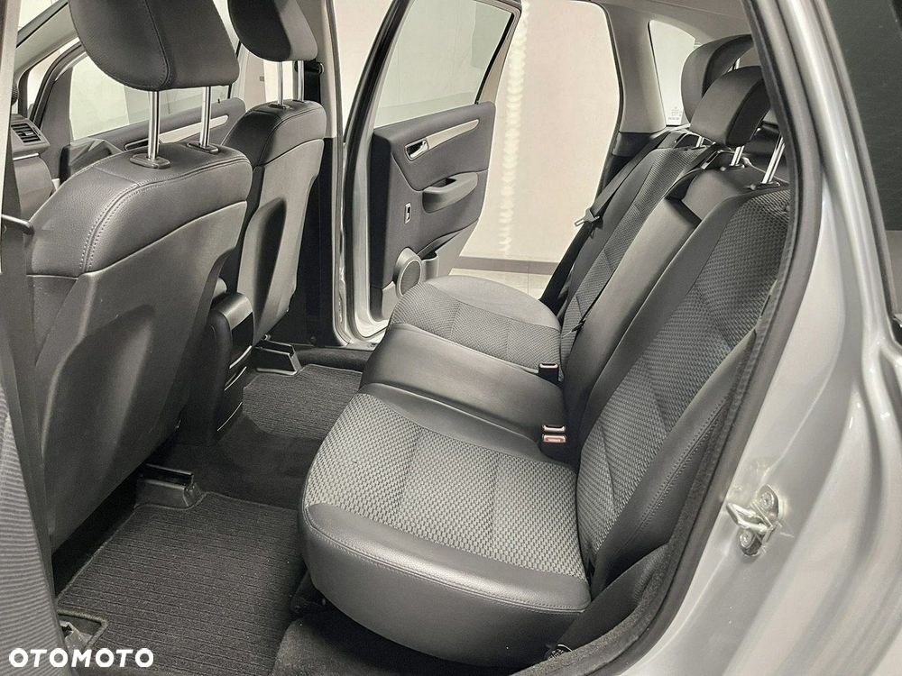 Mercedes-Benz Klasa B 180 BlueEffICIENCY - 23