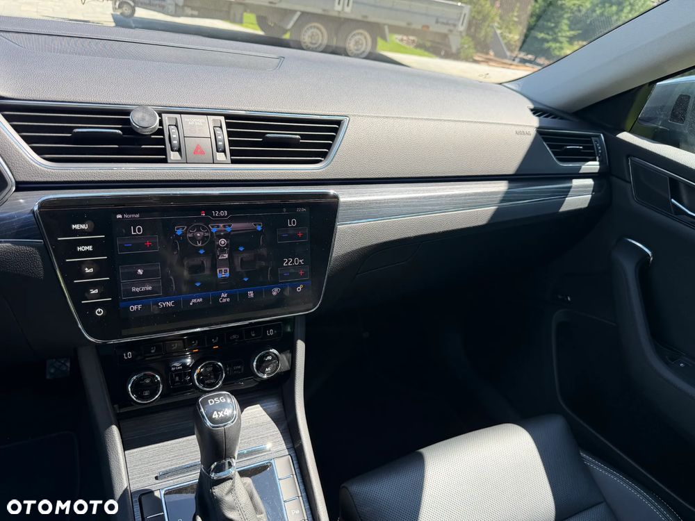 Skoda Superb 2.0 TDI SCR 4x4 Sportline DSG - 23
