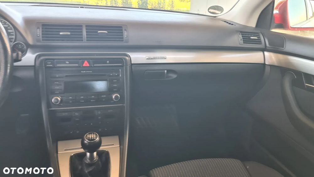 Audi A4 Avant 2.0 TDI DPF quattro - 16