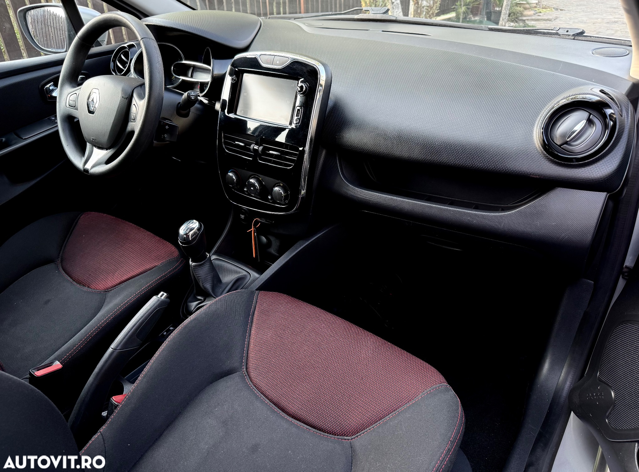 Renault Clio 1.5 dCi 75 Grandtour Expression - 8