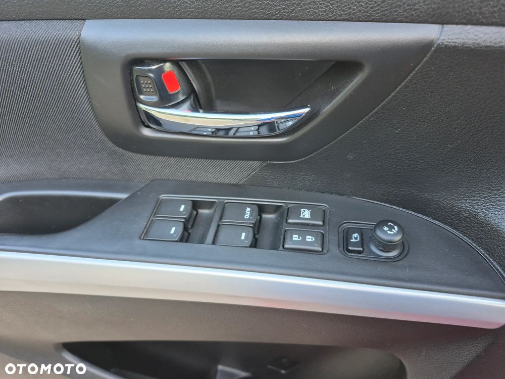 Suzuki SX4 S-Cross 1.6 VVT 4x4 Comfort - 8