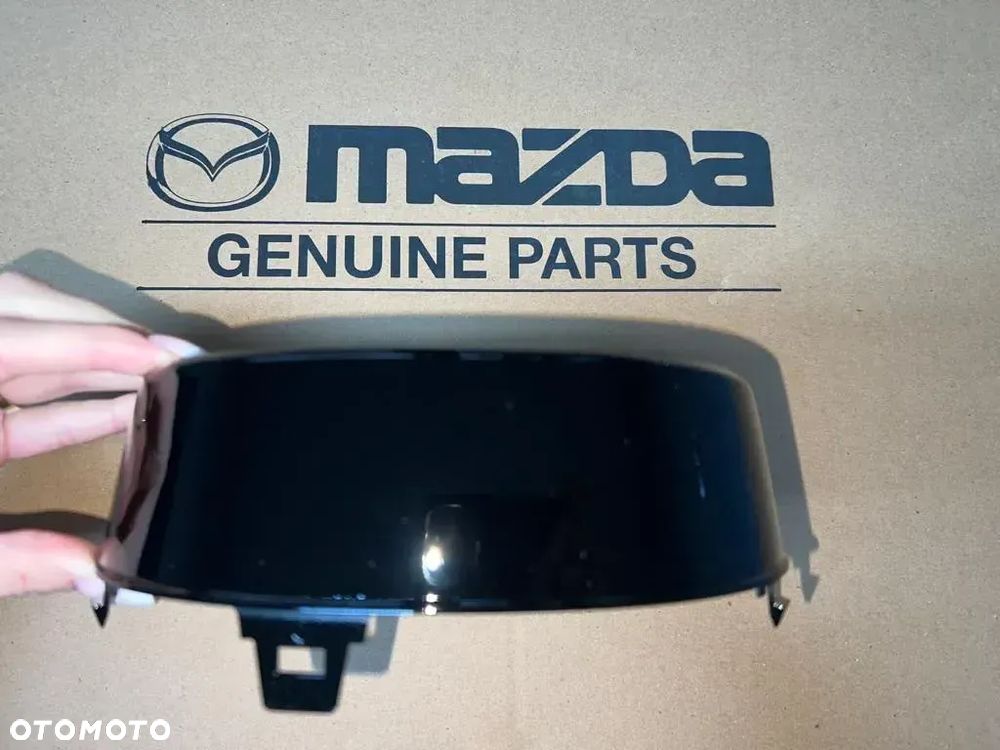 MAZDA 6 2018 19 Podstawa znaczka lakier GBVH - 3