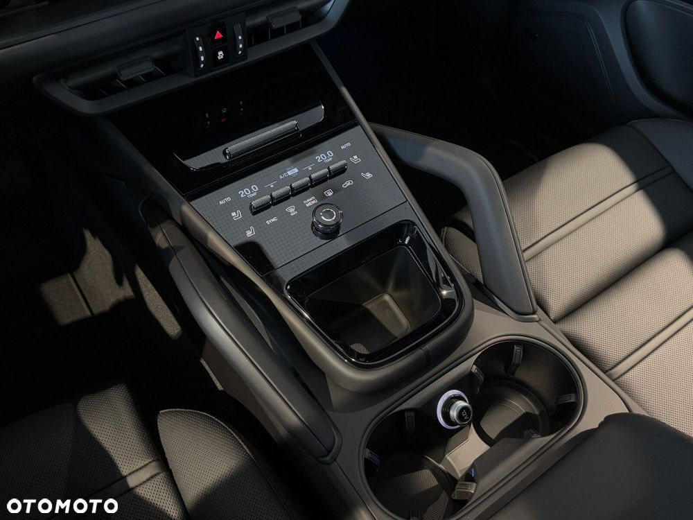 Porsche Cayenne - 23