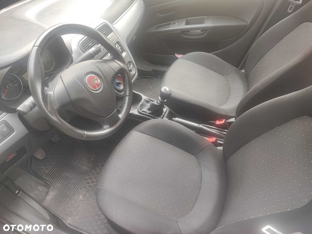 Fiat Grande Punto - 7