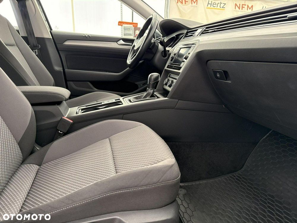 Volkswagen Passat 2.0 TDI EVO Essence DSG - 25