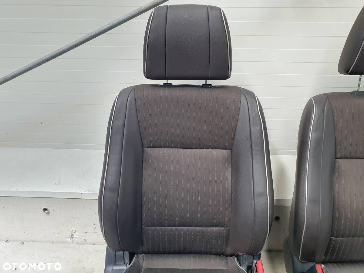 FOTELE KANAPA BOCZKI WNĘTRZE KOMPLET 7 OSÓB MITSUBISHI PAJERO IV EU - 22