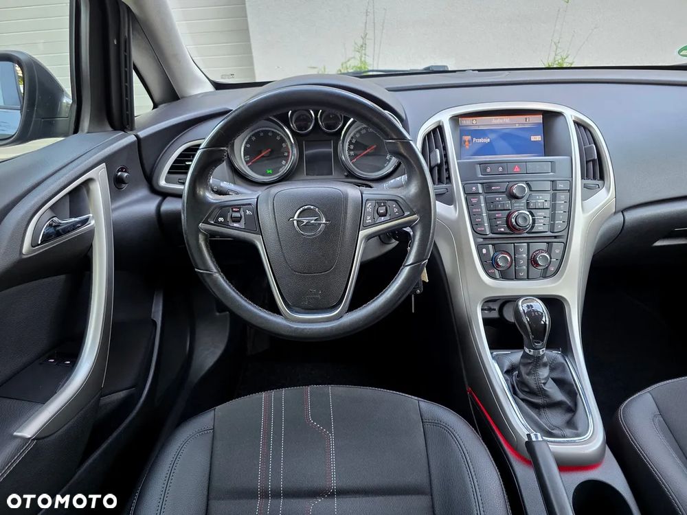 Opel Astra 1.4 T Cosmo - 5