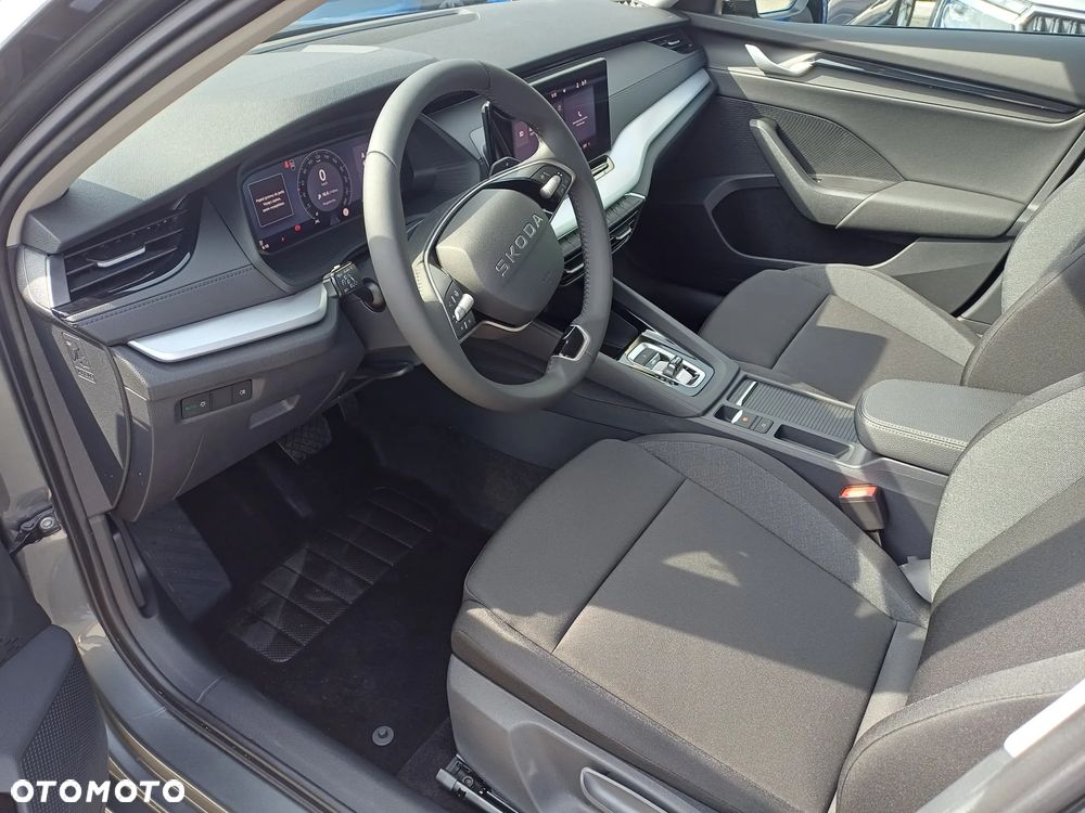 Skoda Octavia 2.0 TDI Drive Essence DSG - 12