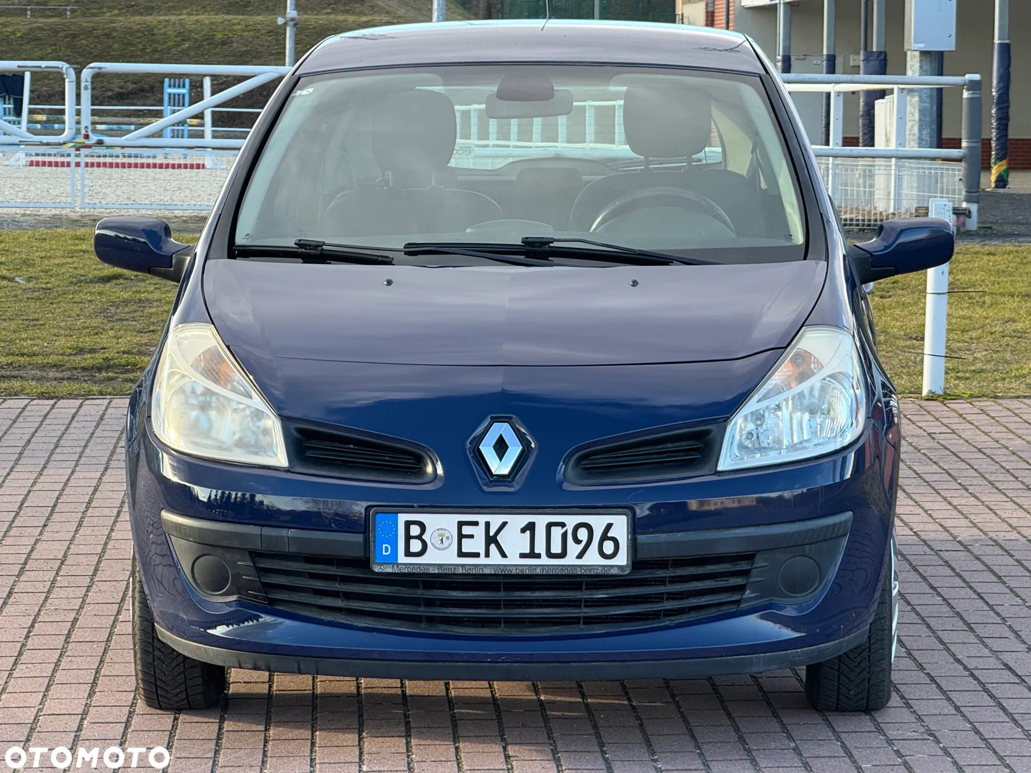 Renault Clio 1.2 16V Campus - 6