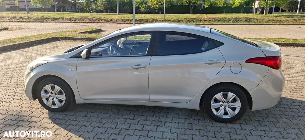 Hyundai Elantra 1.6 MPi - 13