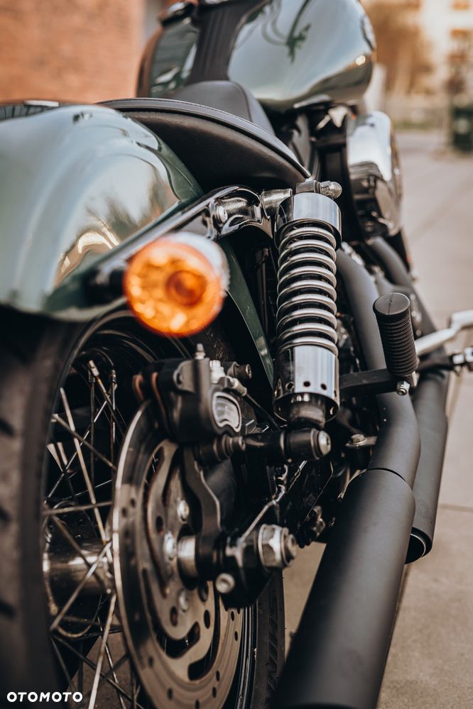 Harley-Davidson Dyna Street Bob - 5