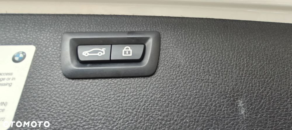 BMW Seria 3 330i xDrive Edition Luxury Line Purity - 18
