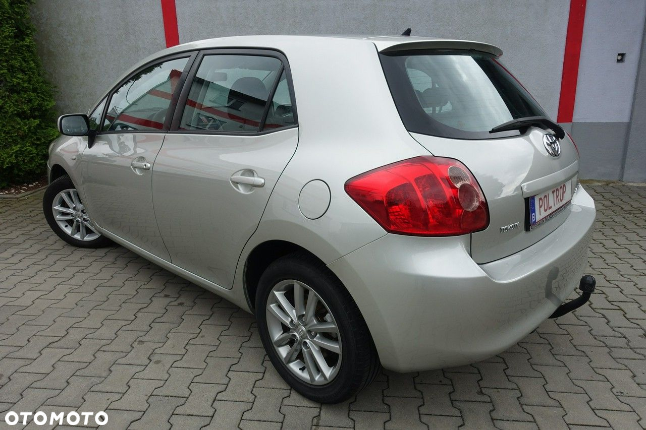 Toyota Auris 1.4 D-4D Premium - 4