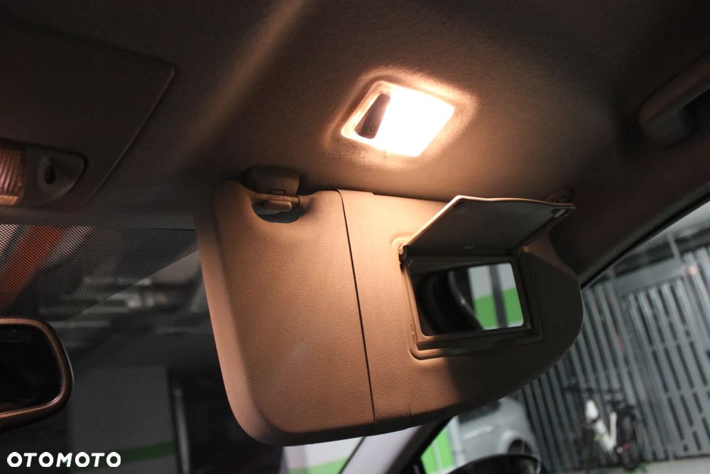 Ford Focus 2.0 Ghia - 16