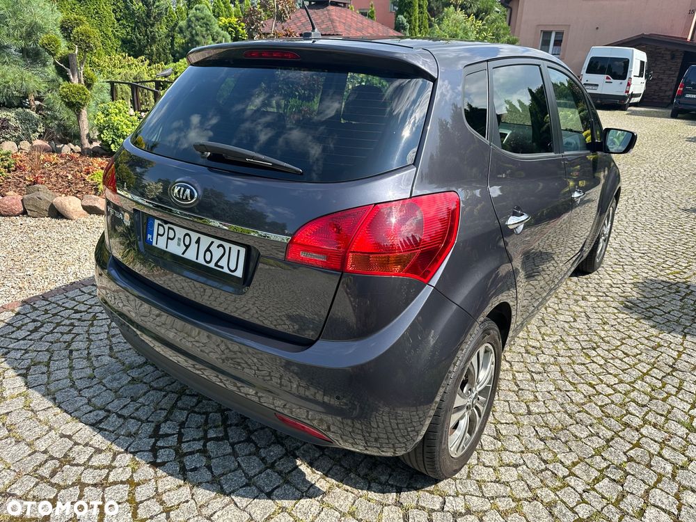 Kia Venga - 8