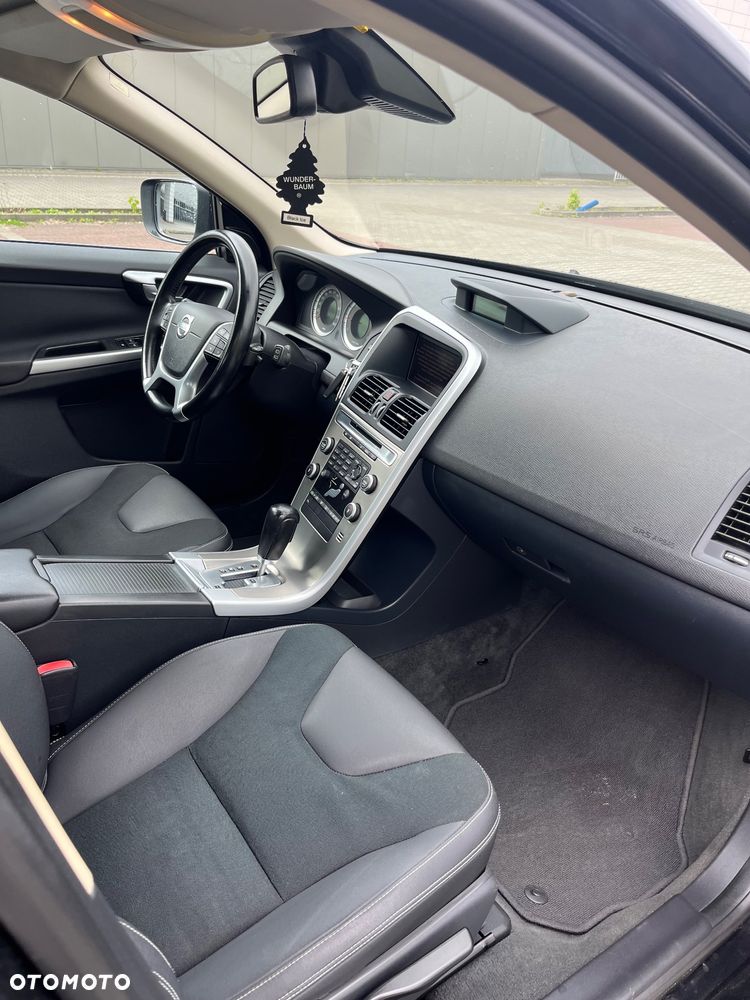Volvo XC 60 D3 Momentum - 26
