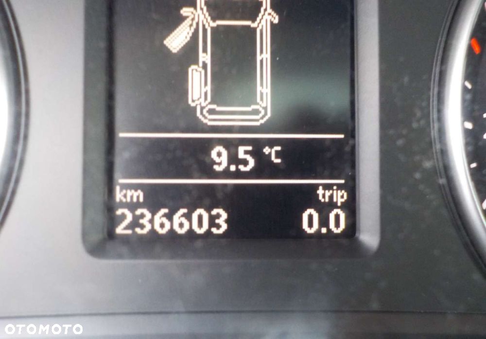 Volkswagen Sharan - 27