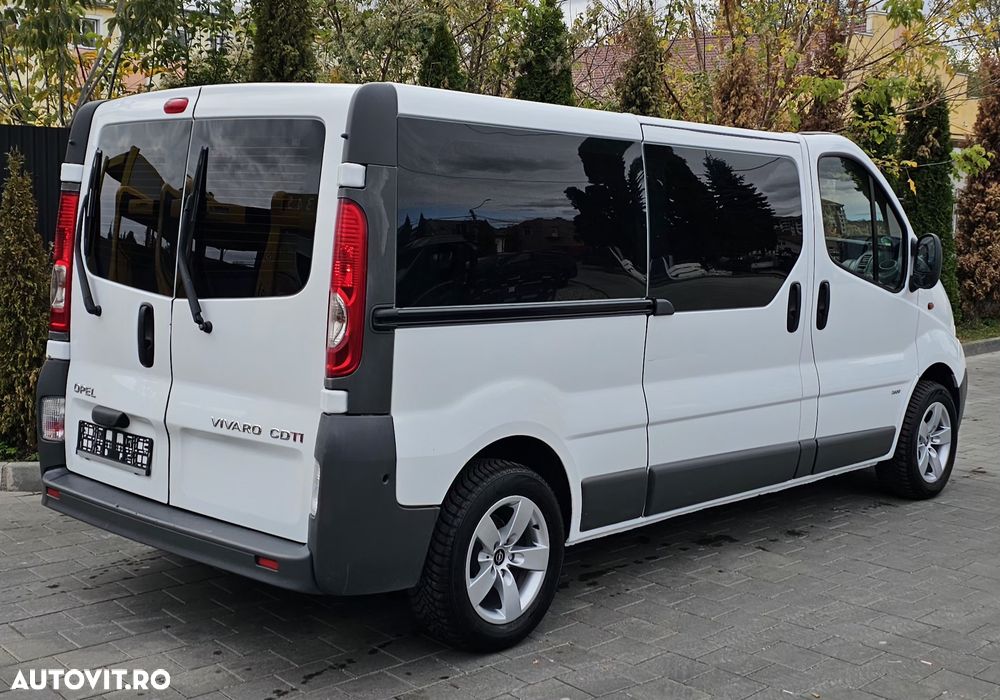 Opel Vivaro 2011 photo 5