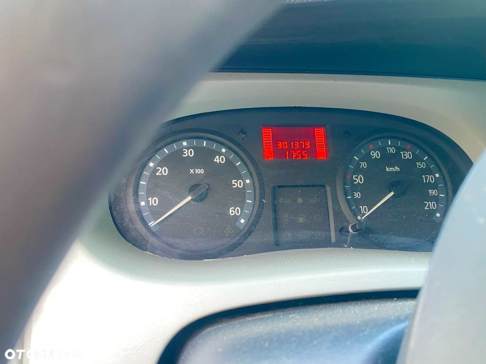 Renault TRAFIC - 22