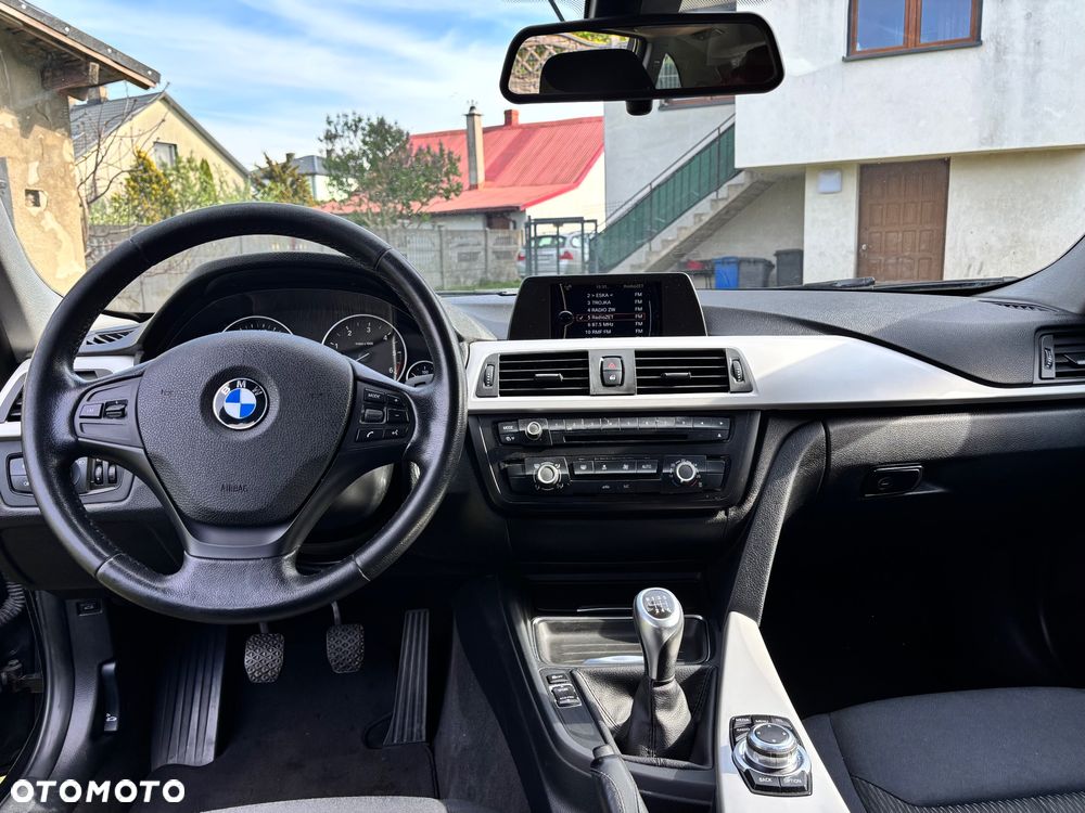 BMW Seria 3 316d - 11