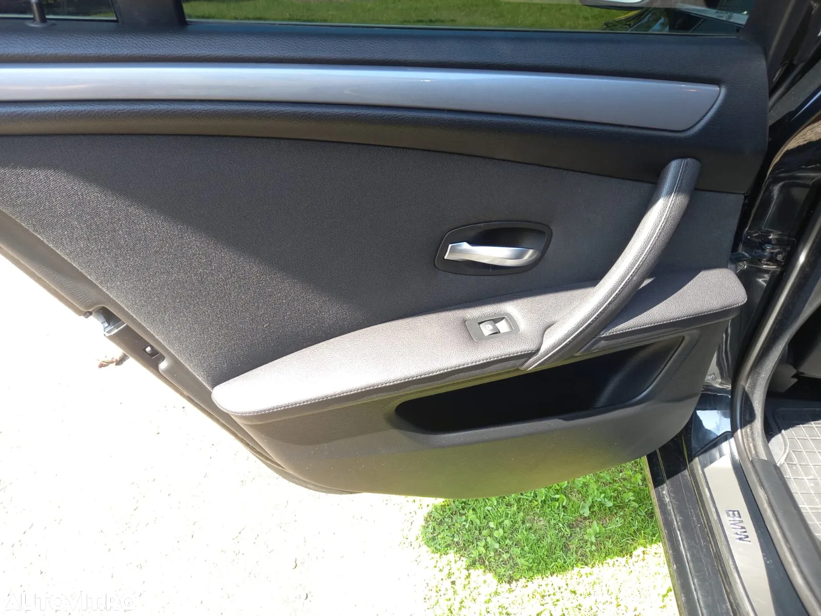 BMW Seria 5 520d - 27
