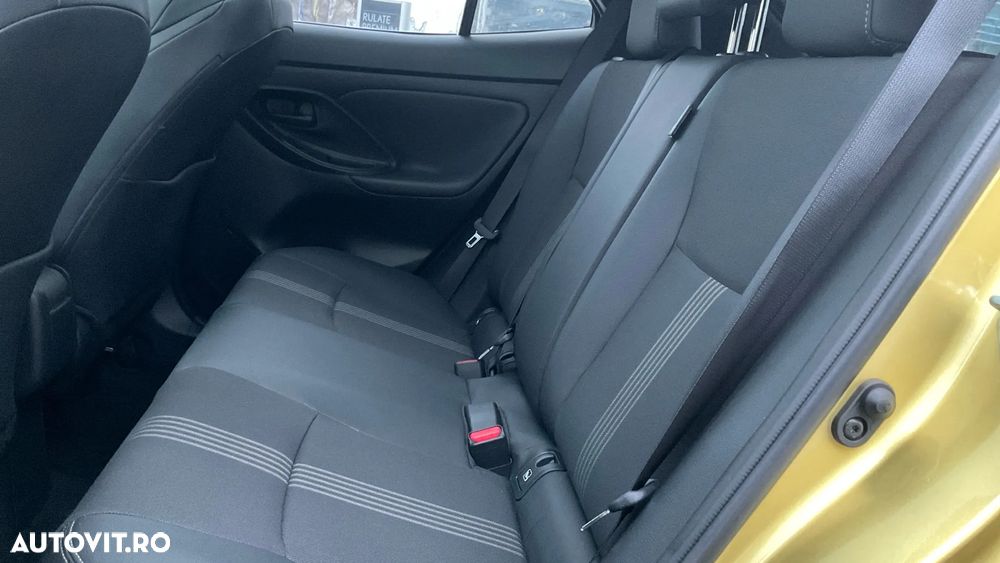 Toyota Yaris Cross 1.5 VVT-i HSD 130 4x4 HEV Exclusive - 11