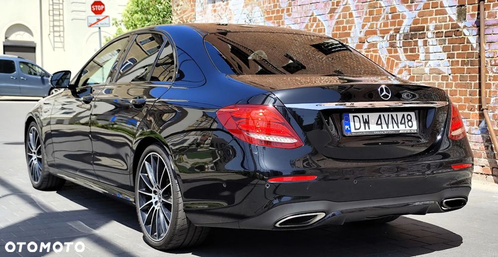 Mercedes-Benz Klasa E 300 9G-TRONIC AMG Line - 26