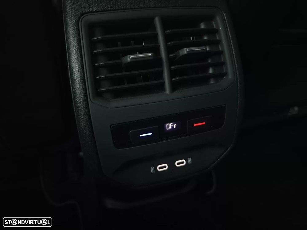 SEAT Leon 1.5 eTSI ACT OPF DSG Xcellence - 43
