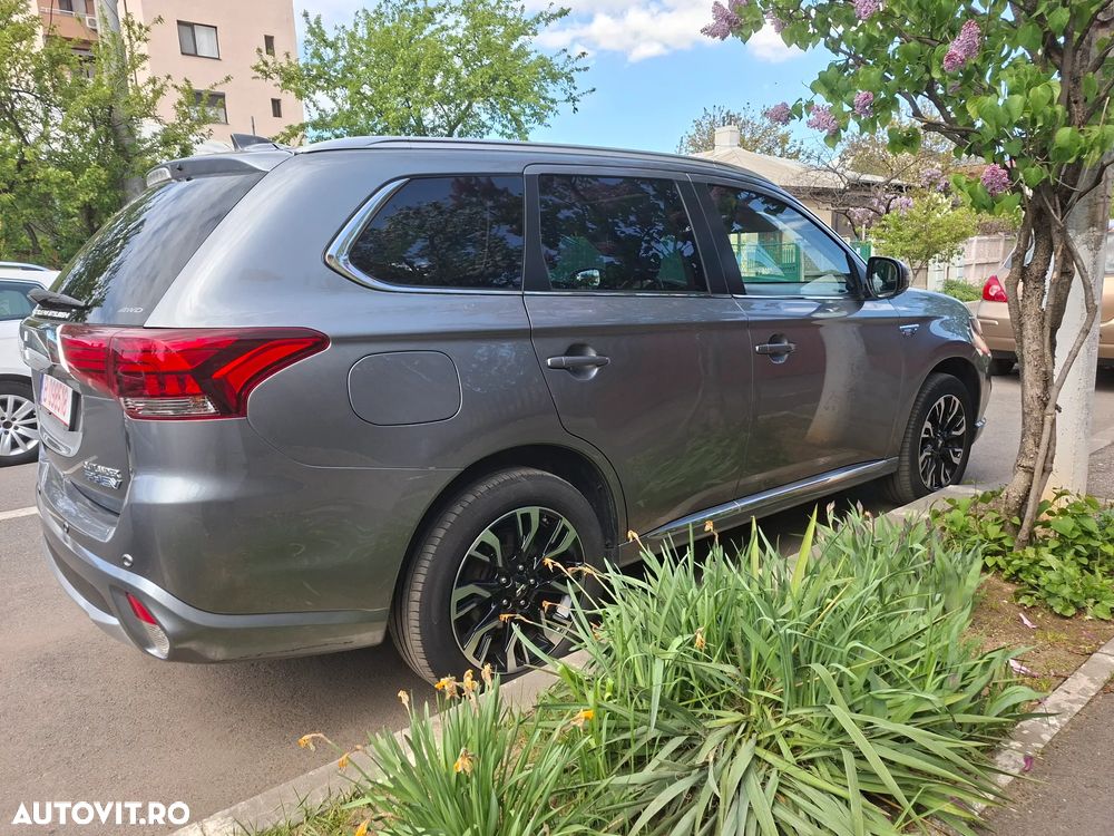 Mitsubishi Outlander - 34
