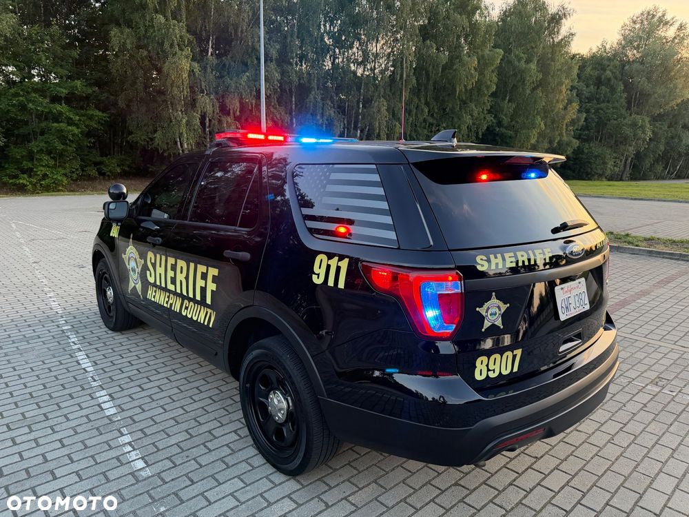 Ford Explorer - 4