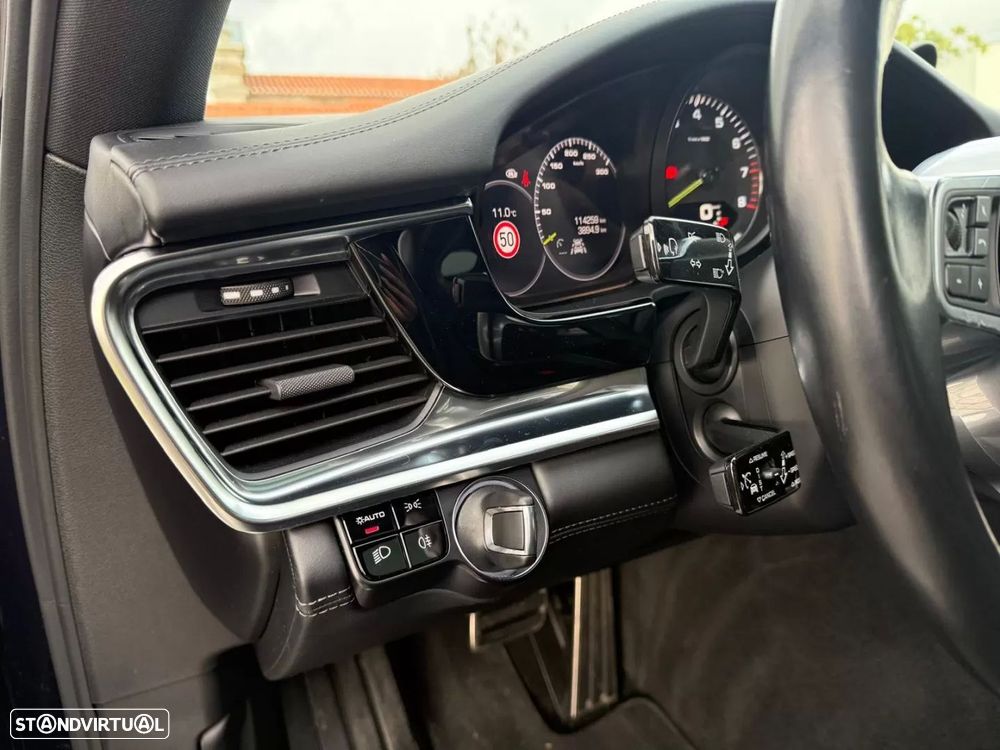 Porsche Panamera 4 E-Hybrid - 13