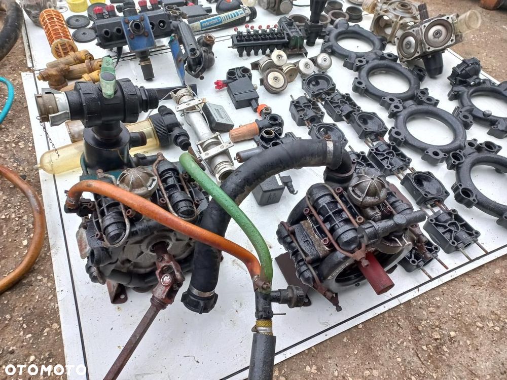 Części do opryskiwacza CARUELLE ARCA OLIMPIA  250 kolektor tłoczny,tłoczący pompy,750420,elektrozawór.rozdzielacz, pompa,obudowa,reduktor,zawór,odstojnik.ANNOVI REVERBERI AR MEDIA,HARDI - 5