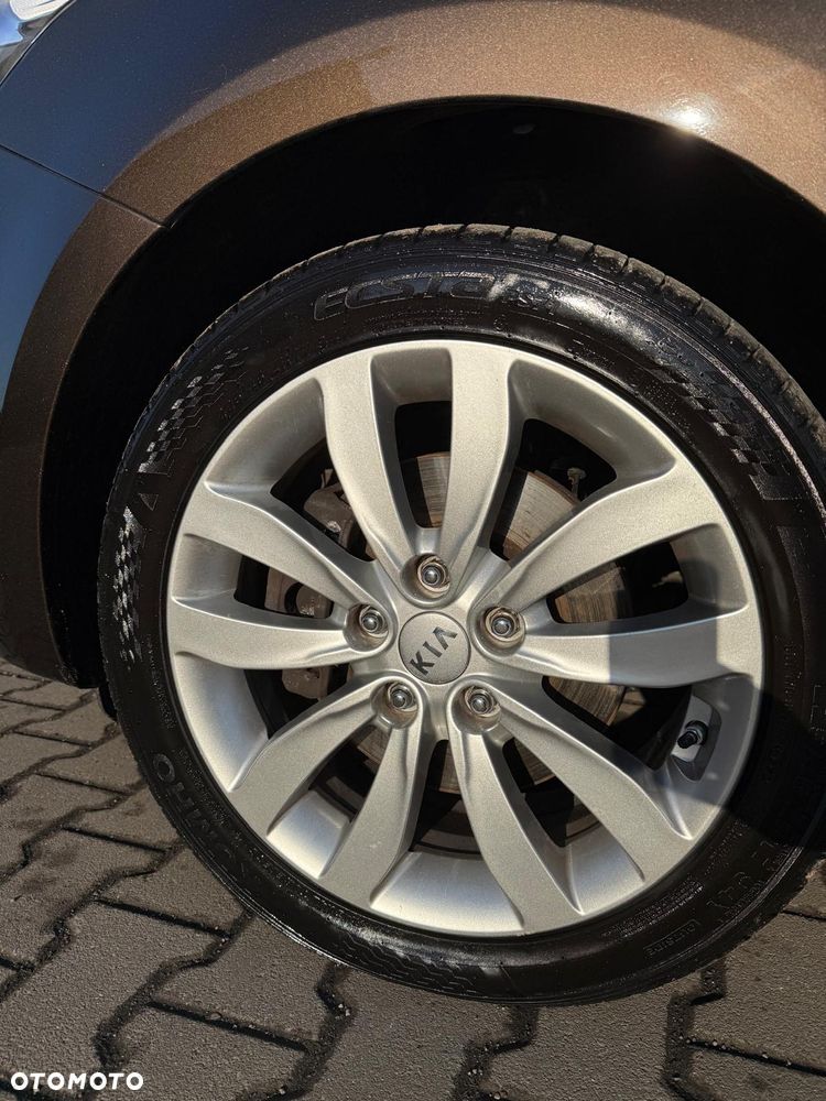 Kia Carens 1.6 GDI M EU6 - 14