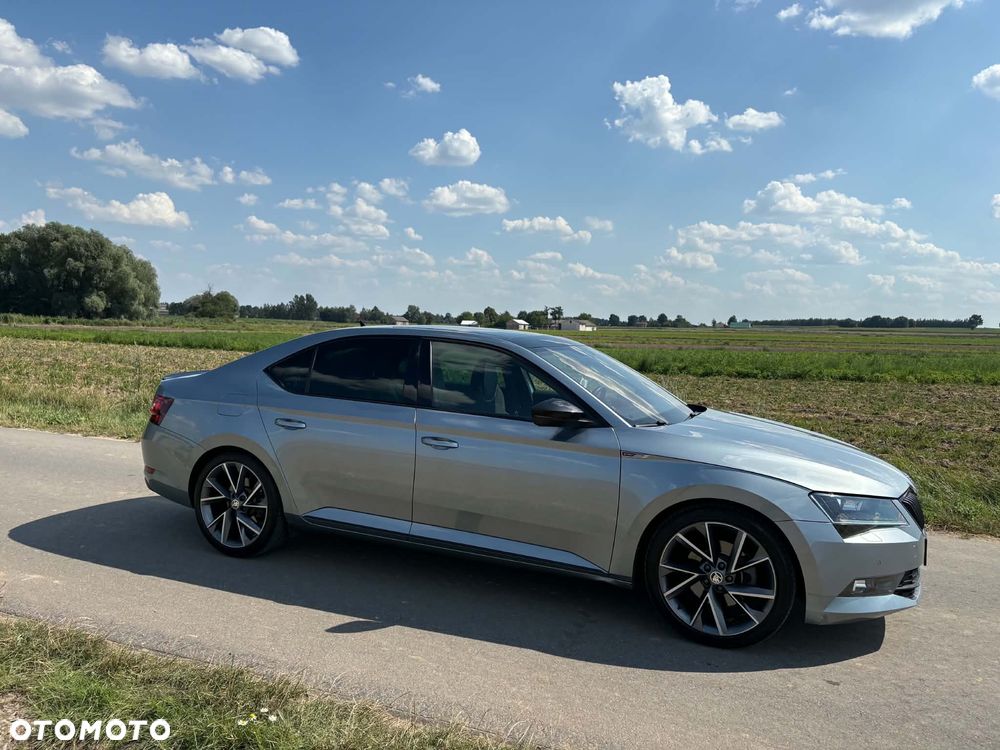 Skoda Superb 2.0 TDI SCR 4x4 Sportline DSG - 6