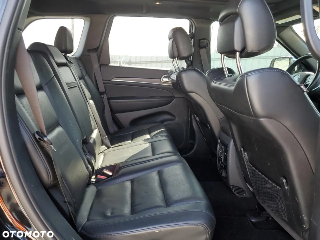 Jeep Grand Cherokee - 11