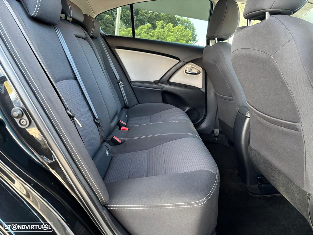 Toyota Avensis SD 2.0 D-4D Exclusive+GPS - 7