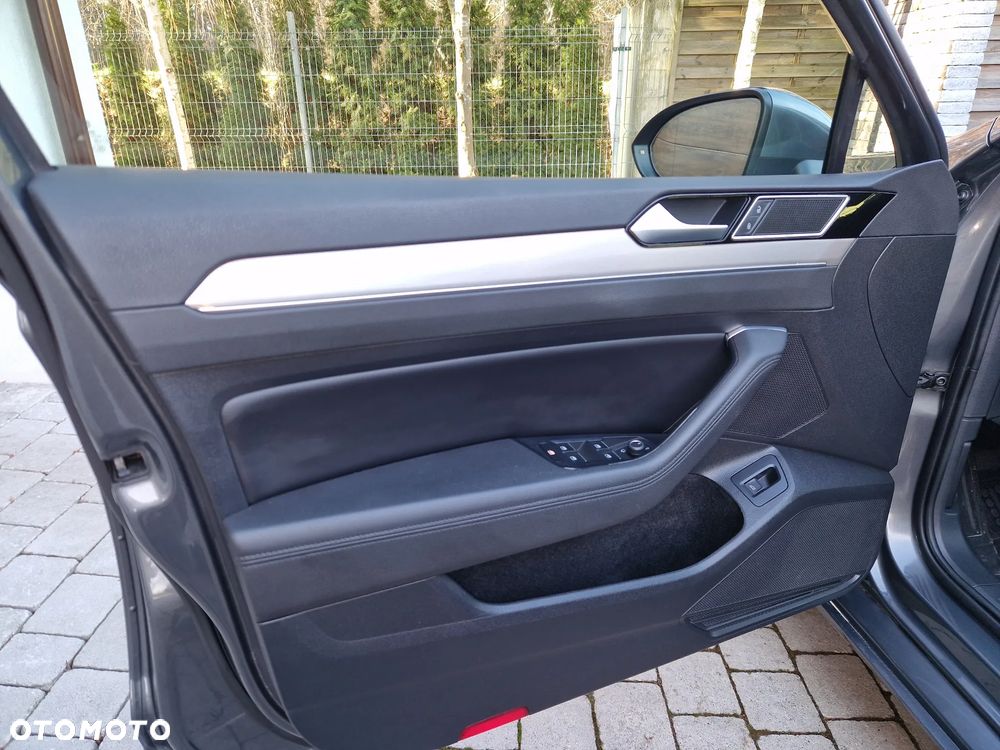 Volkswagen Passat 2.0 TDI BMT Highline DSG - 28