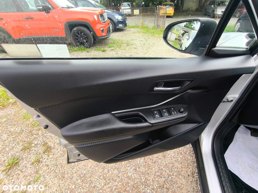 Toyota C-HR 1.2 T Dynamic - 10