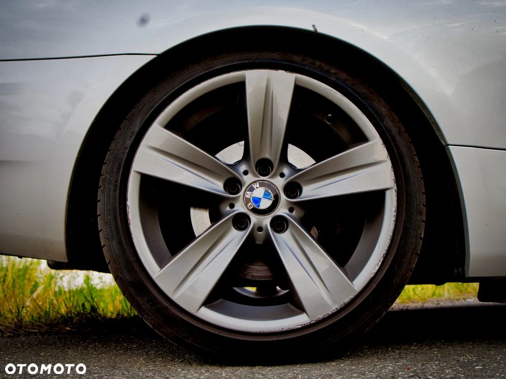 BMW Seria 3 320i - 29