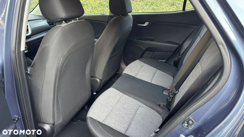 Kia Stonic - 8