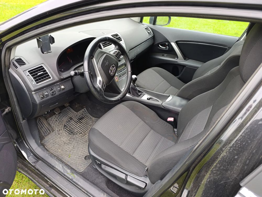 Toyota Avensis 2.0 D-4D Active - 5