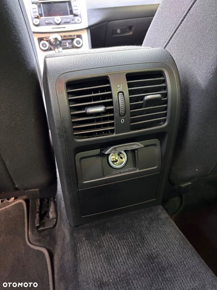Volkswagen Passat CC - 8